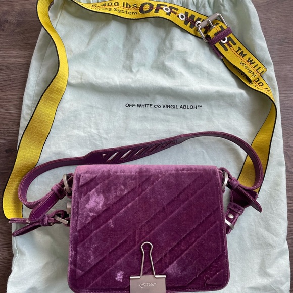 Off-White Handbags - Off white limited edition box bag with silver clip